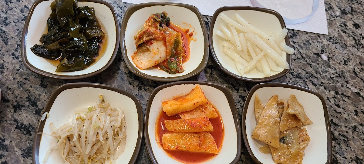 Ap Gu Jung (Abeom Soondae)-6